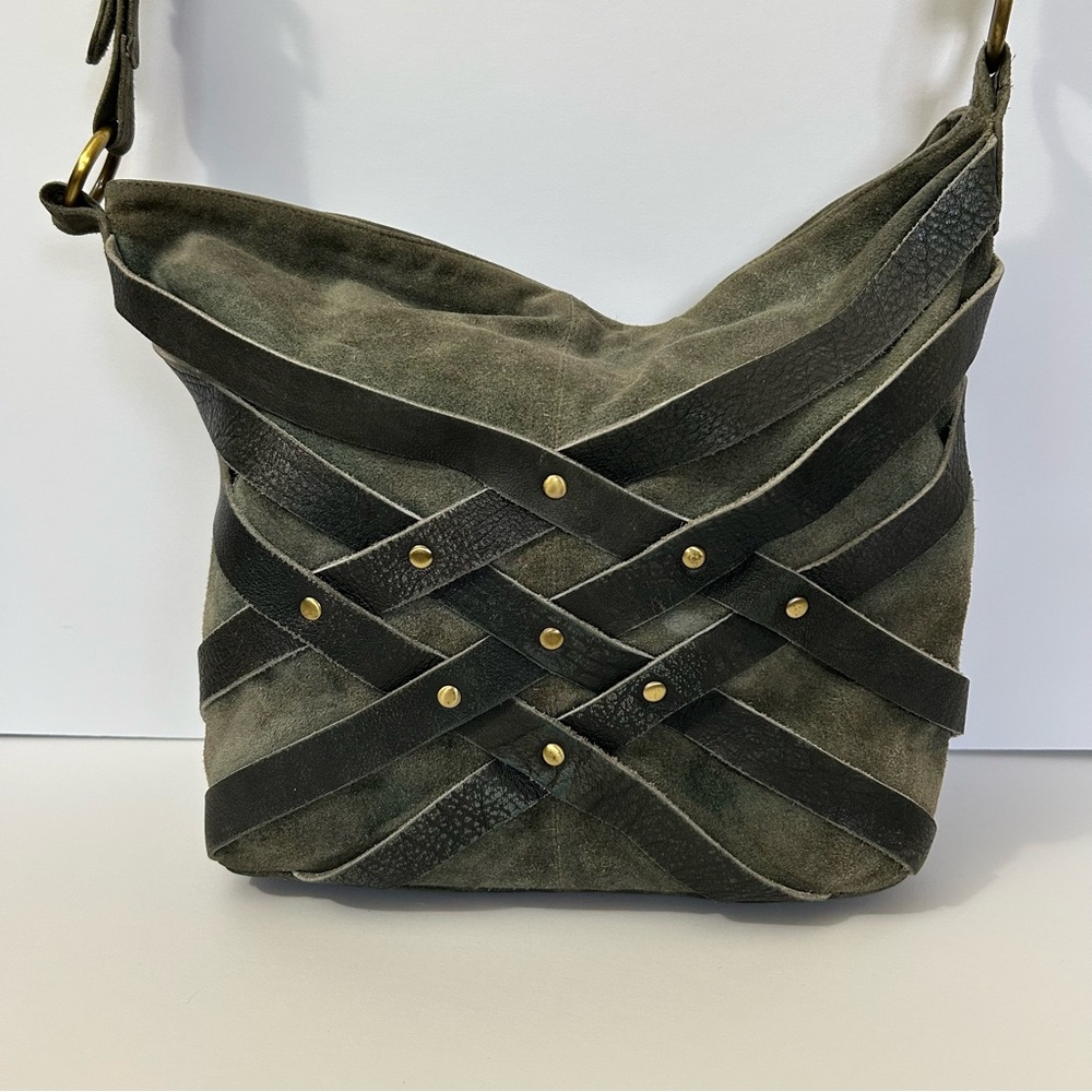 UO - Deena & Ozzy - Elegant Green Suede and Leather Boho Shoulder/Crossbody Bag - Picture 2 of 16